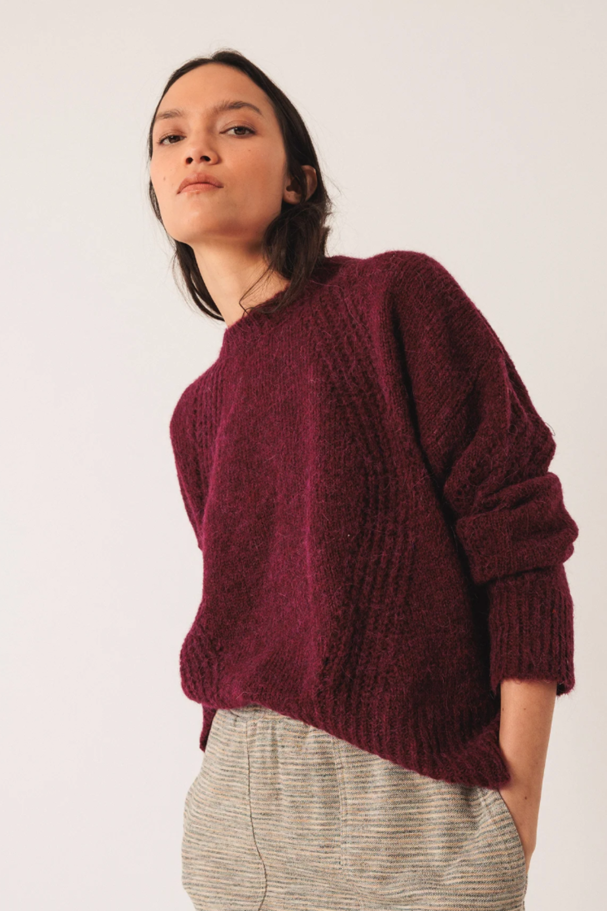 Loose Knit Wool Sweater - Burgundy