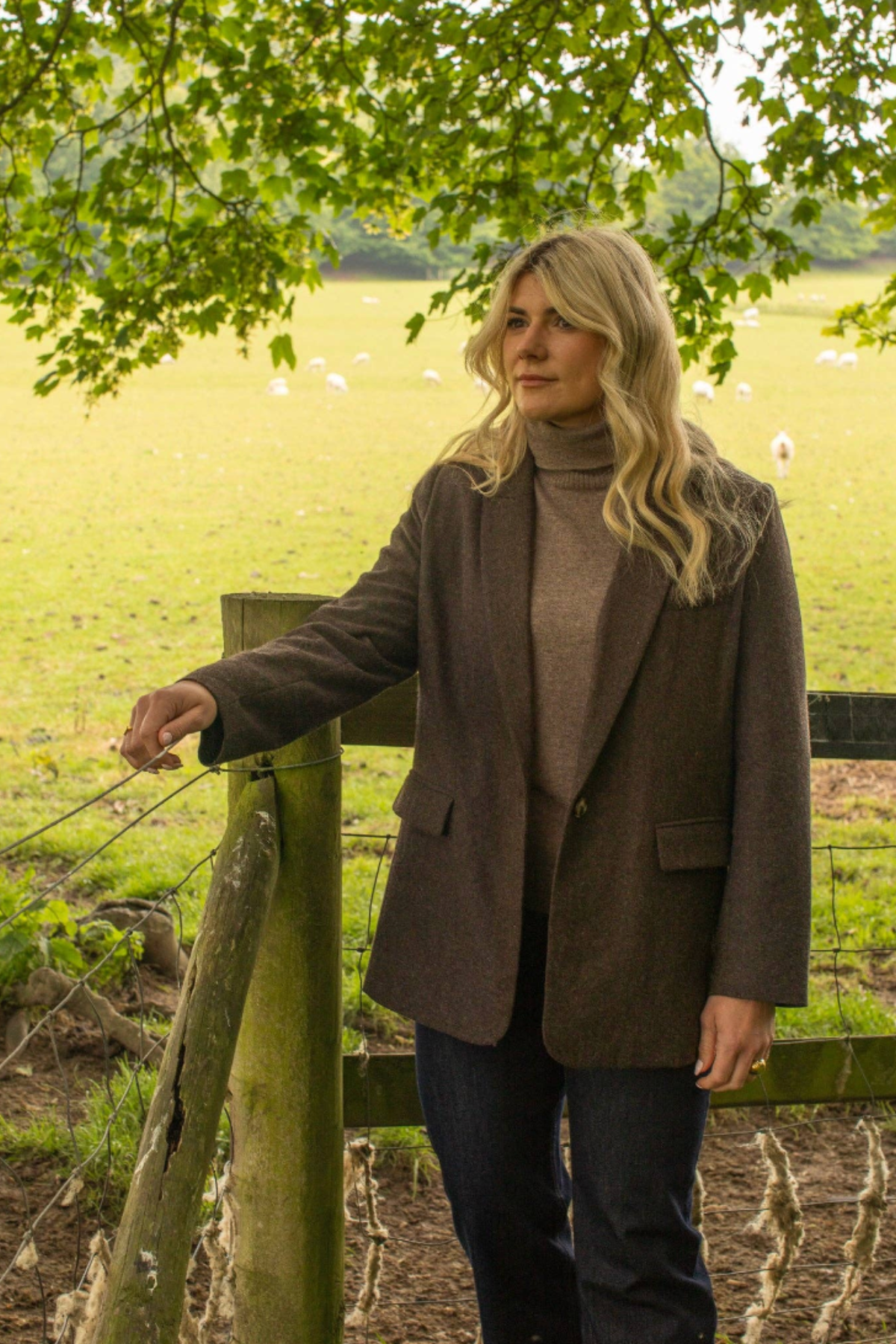 Martha Roll Neck Jumper - Dark Biscuit