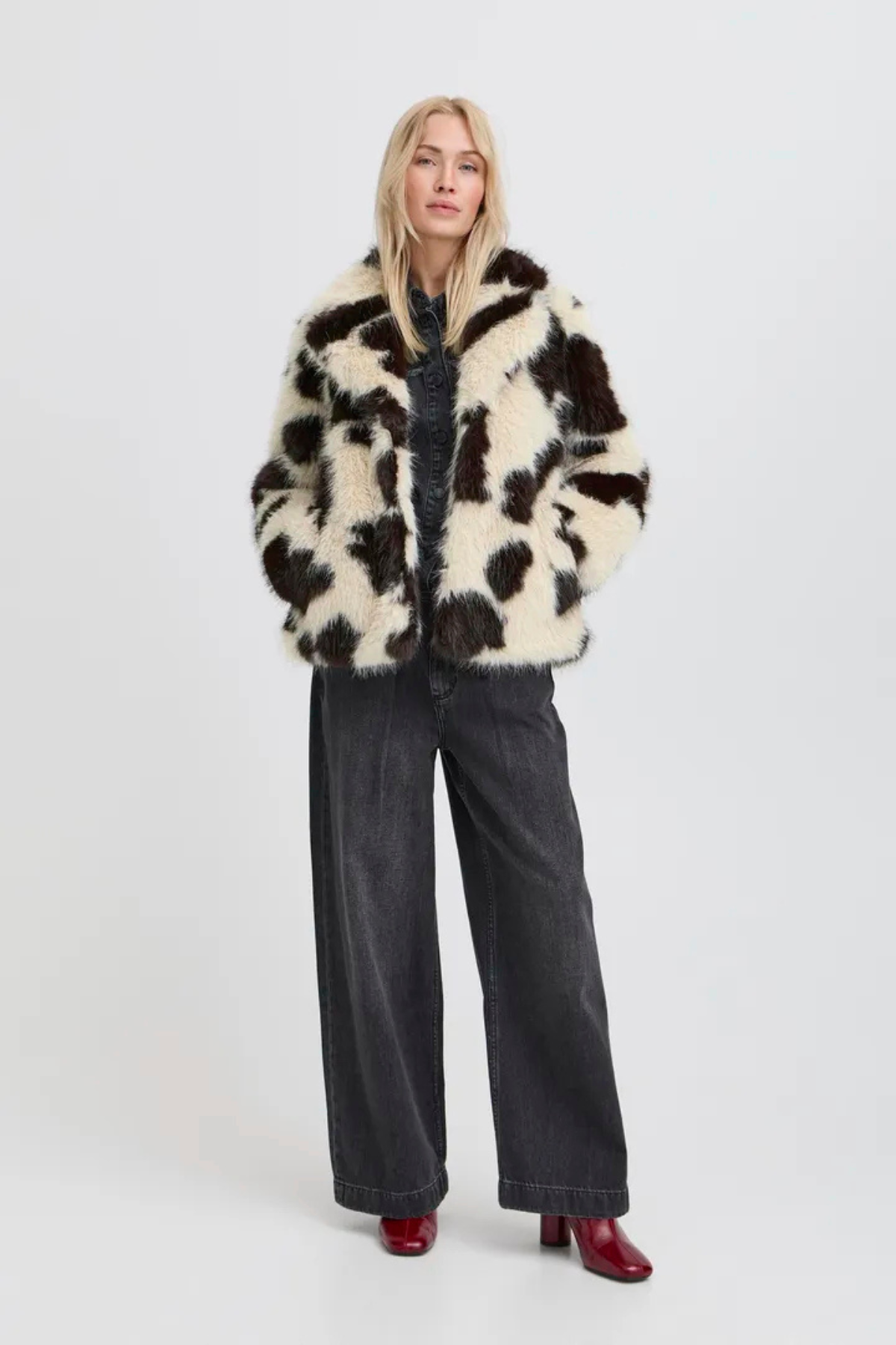 BYBEMIO Cow Print Faux Fur Coat