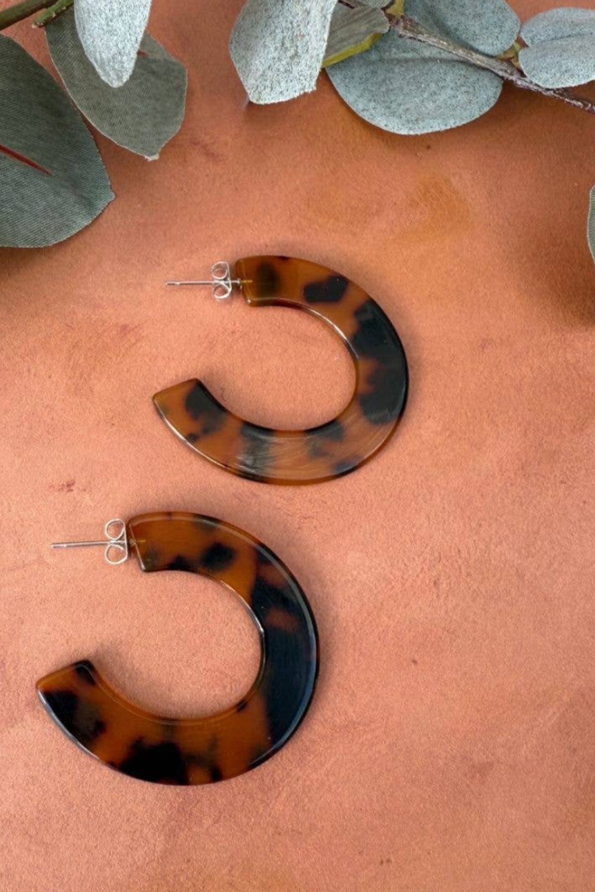 Tortoise Shell Flat Hoops (Large)