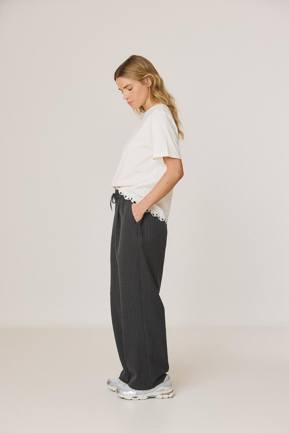 Herringbone Carrot Pants - Washed Black