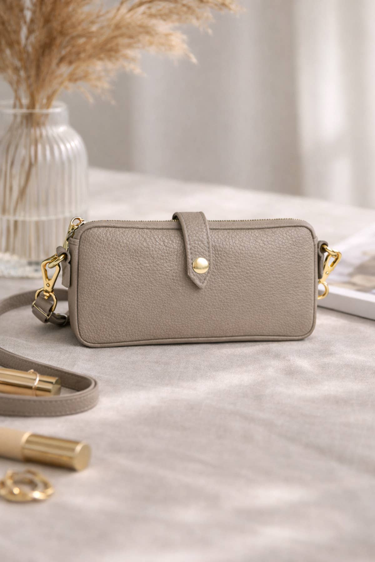 MÉLIA Pouch Bag