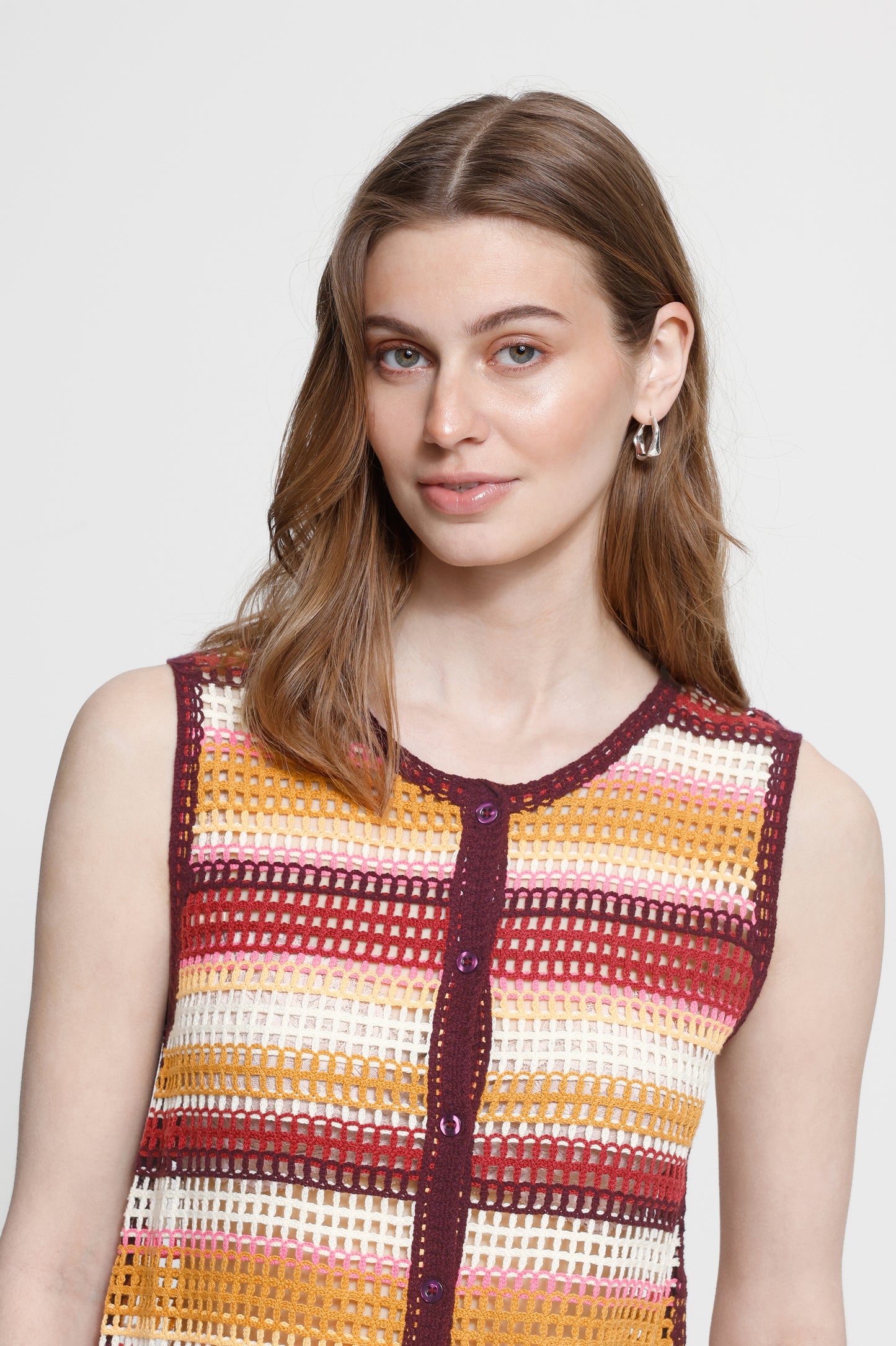 Cotton-blend sunset-coloured loose-knit tank top with button-front and round neck