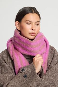 IAfridal Brushed Stripe Scarf in bright pink and brown