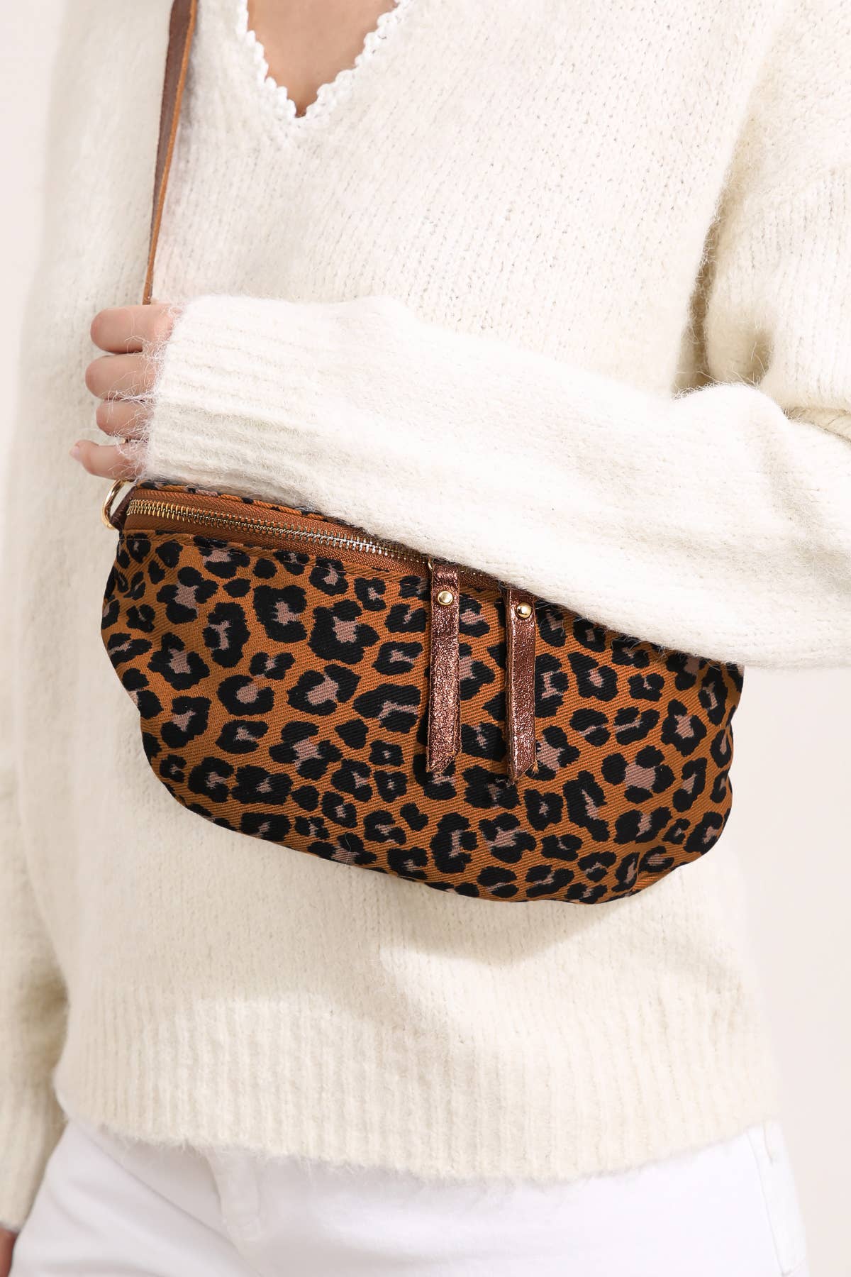 ROSA Leopard Shoulder Bag
