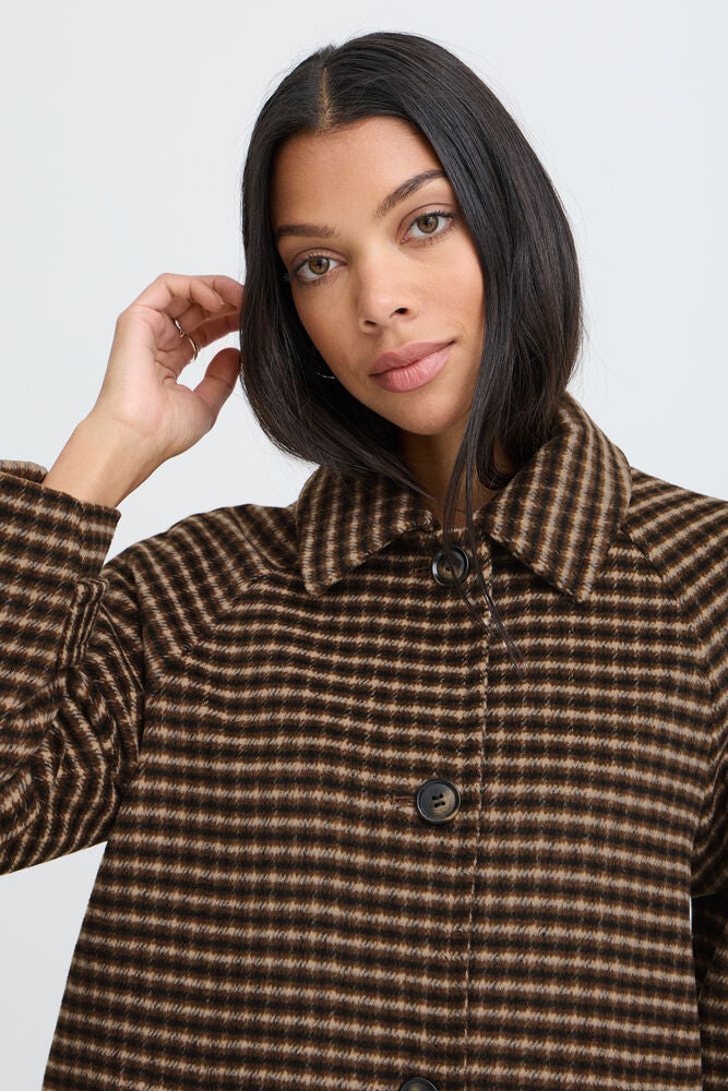 BYCAMIO Coat in olive nightcheck