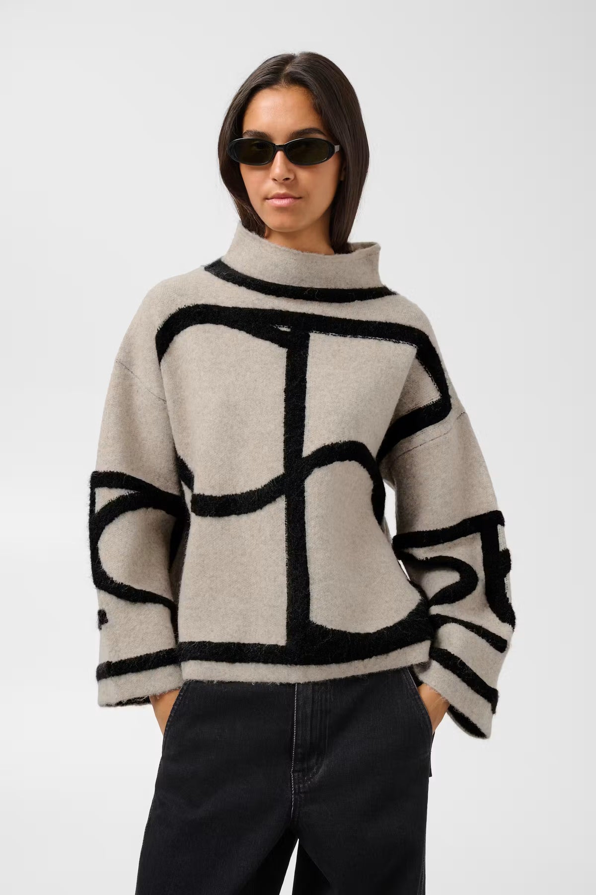 SLSorea Mono Pullover - Beige & Black