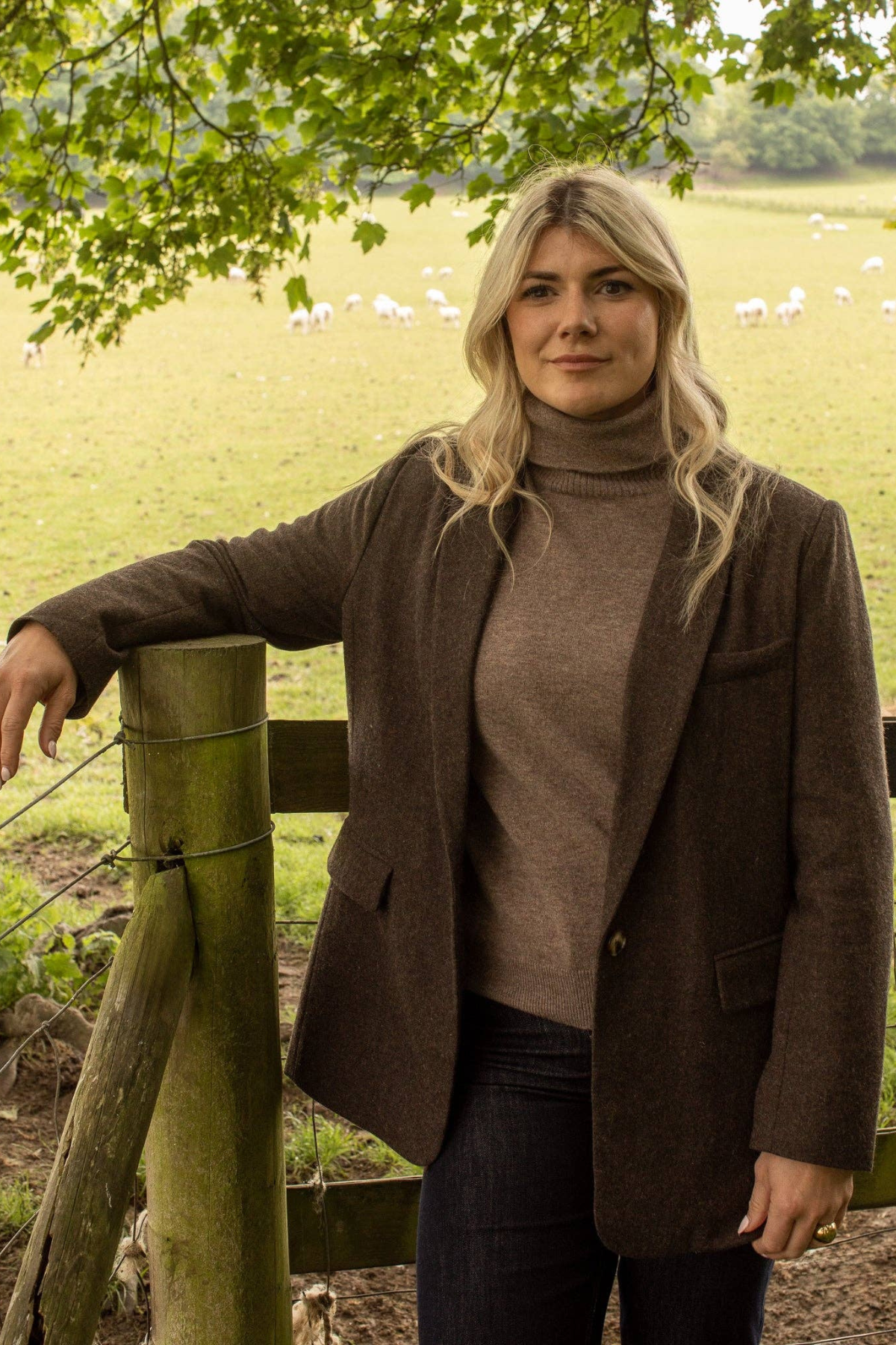 Martha Roll Neck Jumper - Dark Biscuit