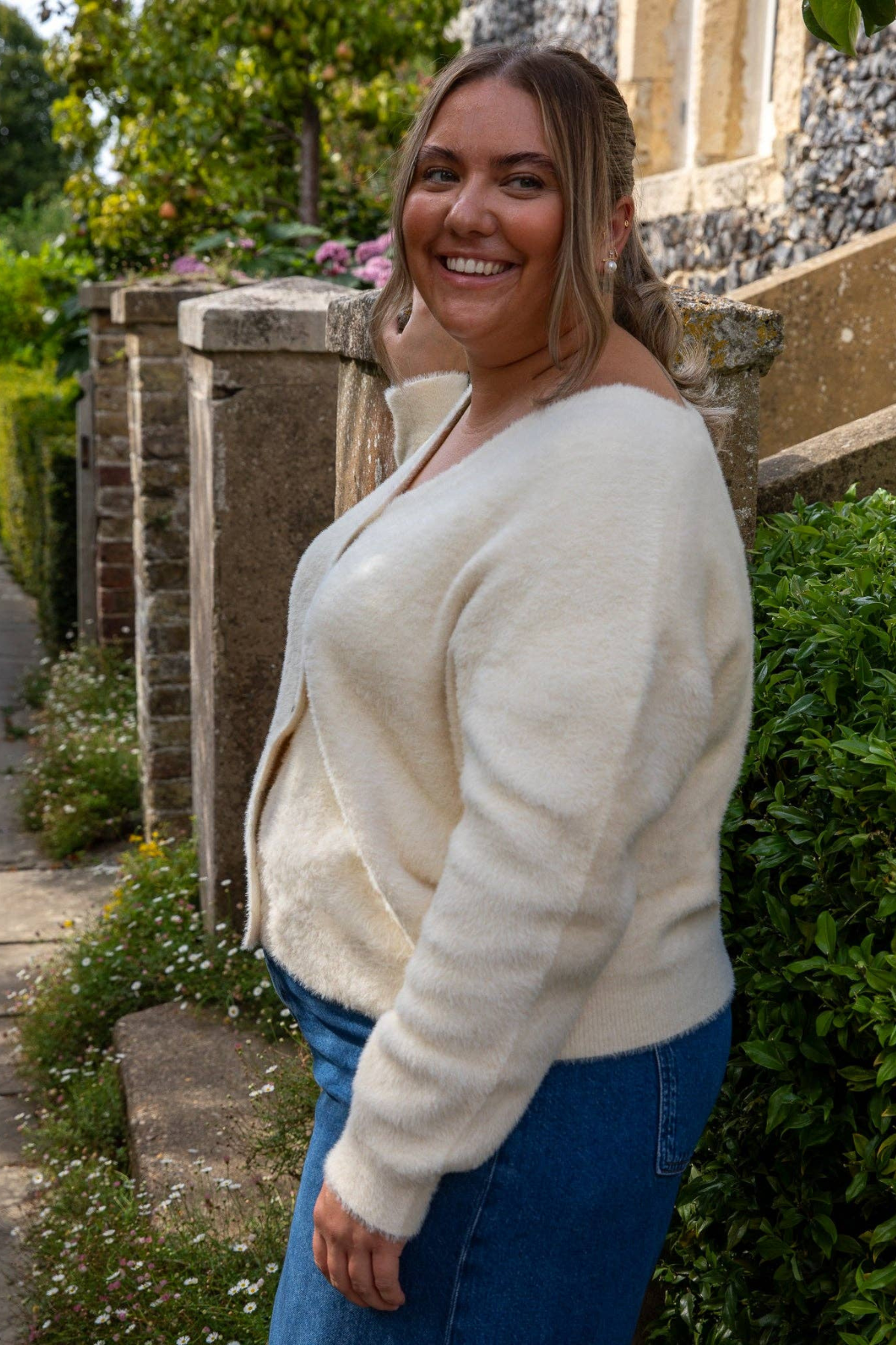 Liz Cardigan - Ivory