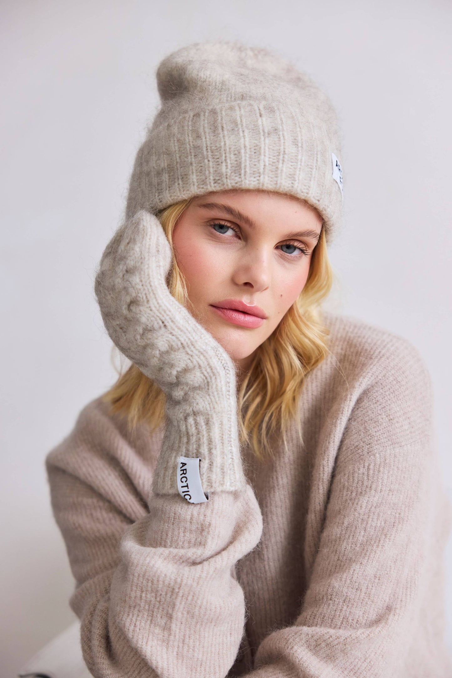 Mohair Mittens - Arctic White - AW25