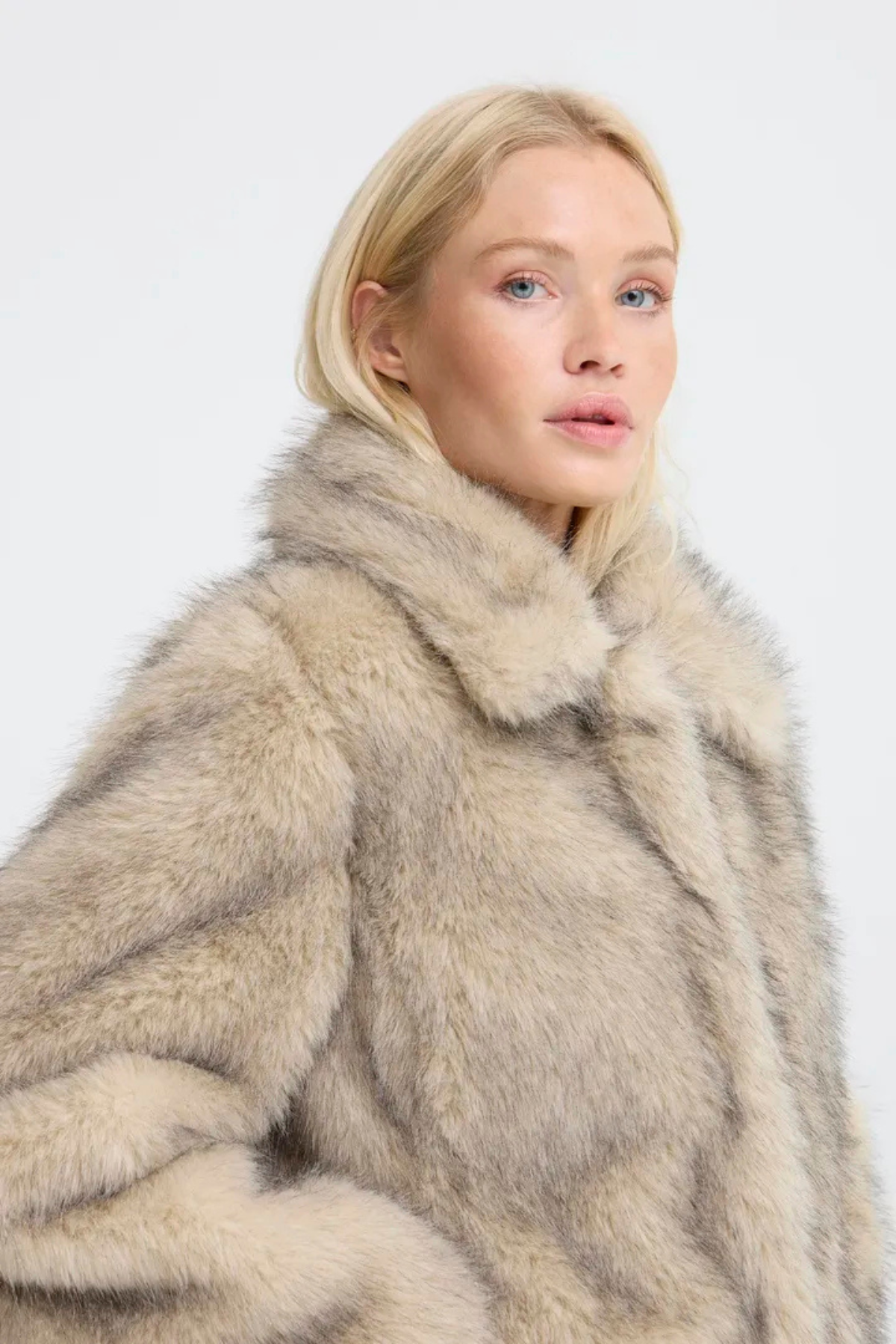 BYAKAJA  Faux Fur Jacket