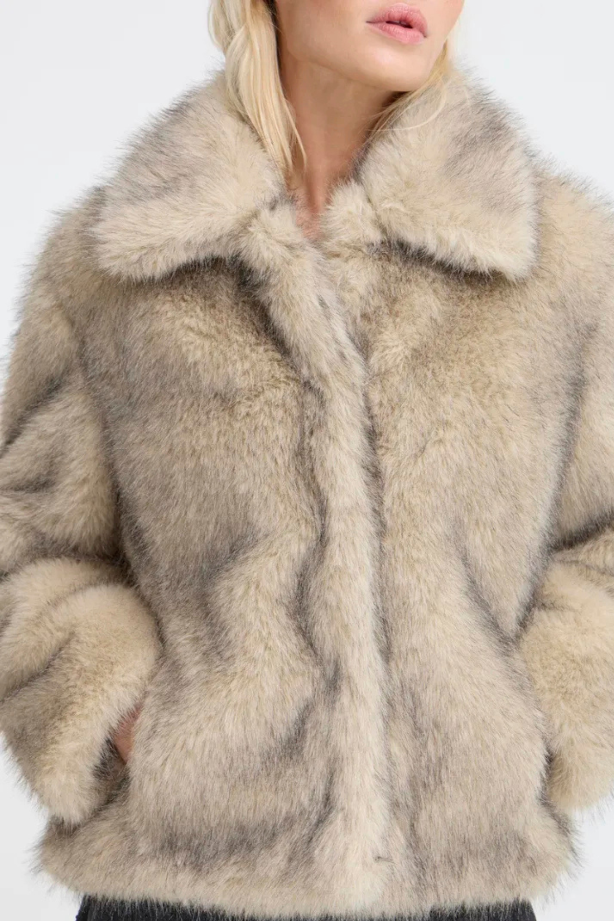 BYAKAJA  Faux Fur Jacket