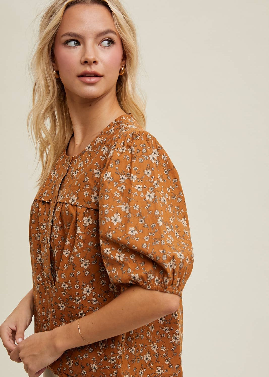 Floral Button-Up Blouse. brown