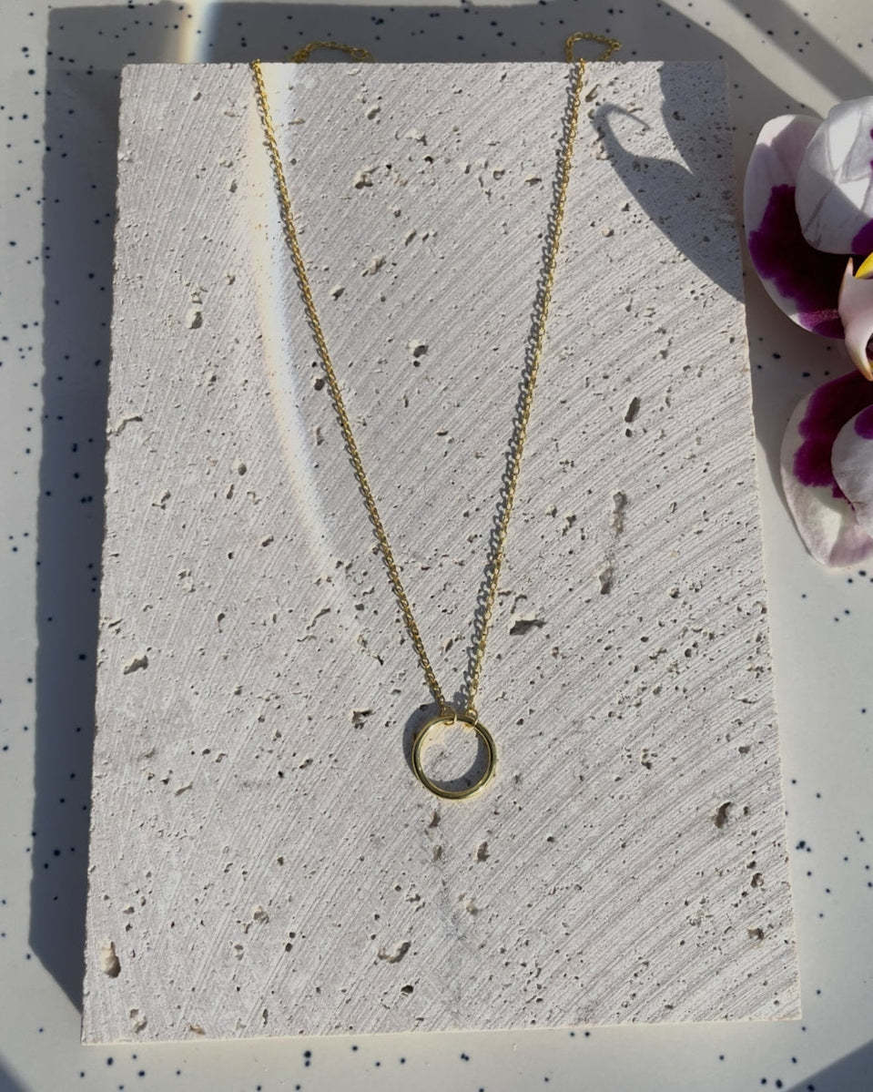 Sterling Silver Minimal Circle Necklace