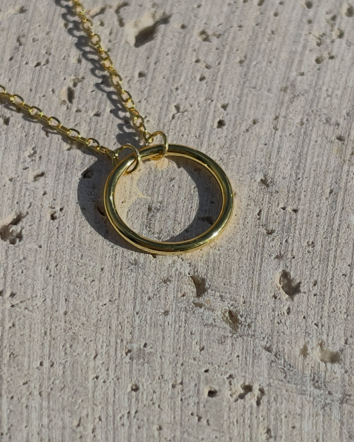 Sterling Silver Minimal Circle Necklace