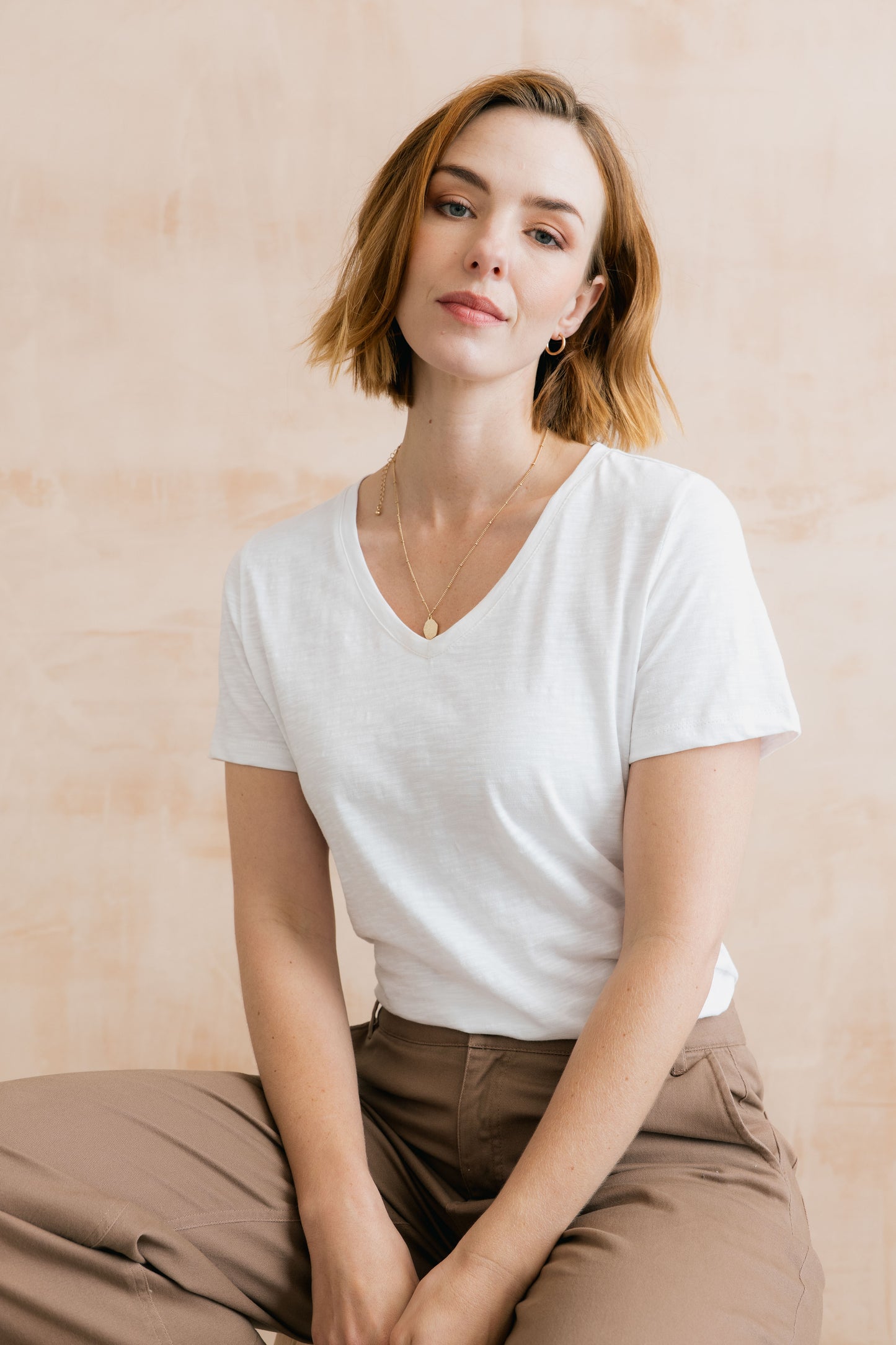 Women's white cotton round-neck t-shirt