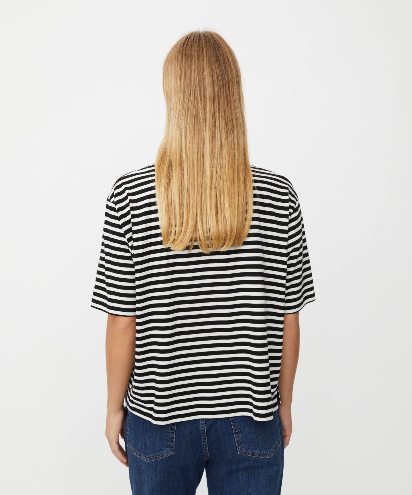 SALE3 - MaDoreann T-shirt - Black and White Stripe