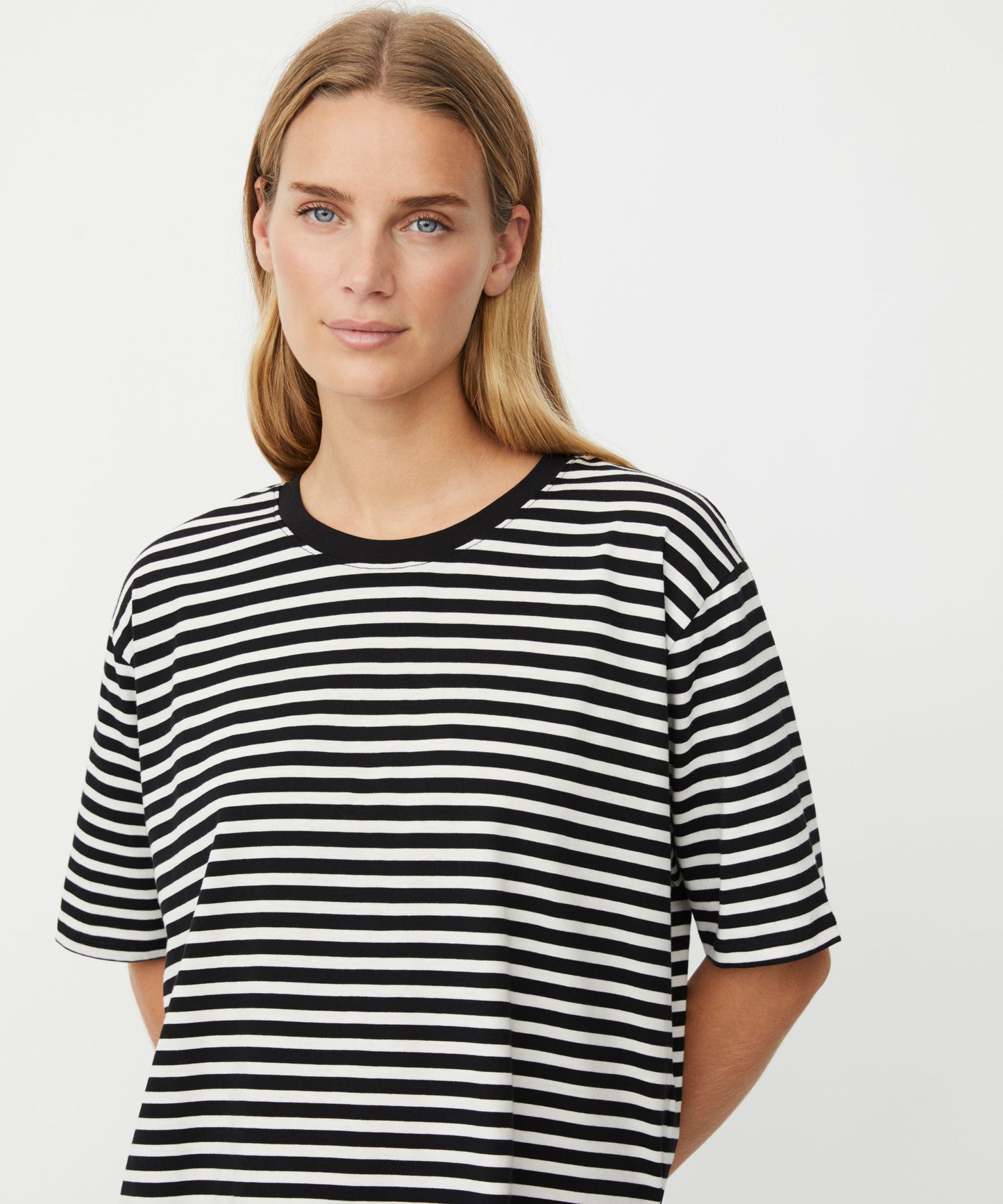 SALE3 - MaDoreann T-shirt - Black and White Stripe