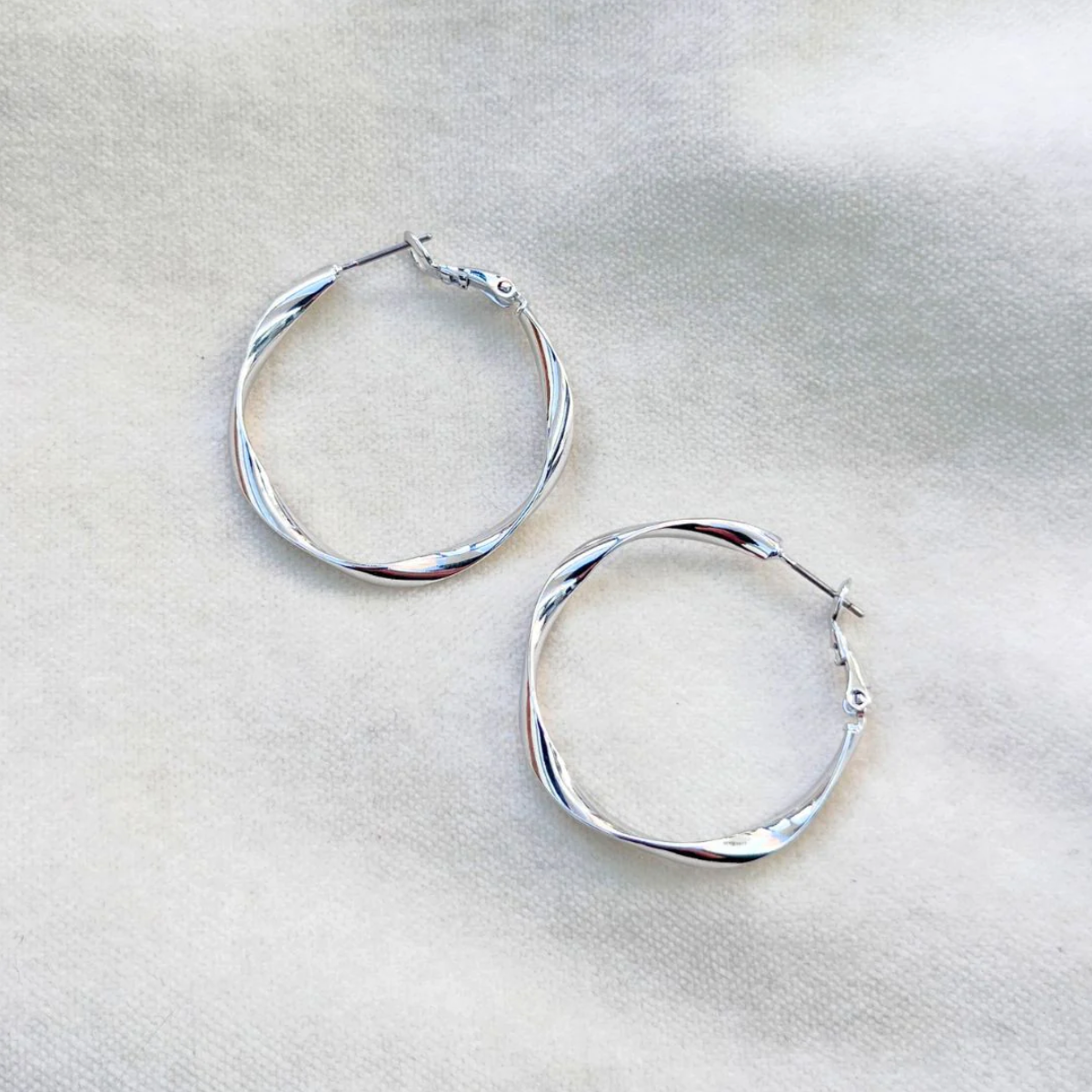 Twisty Hoops - Silver