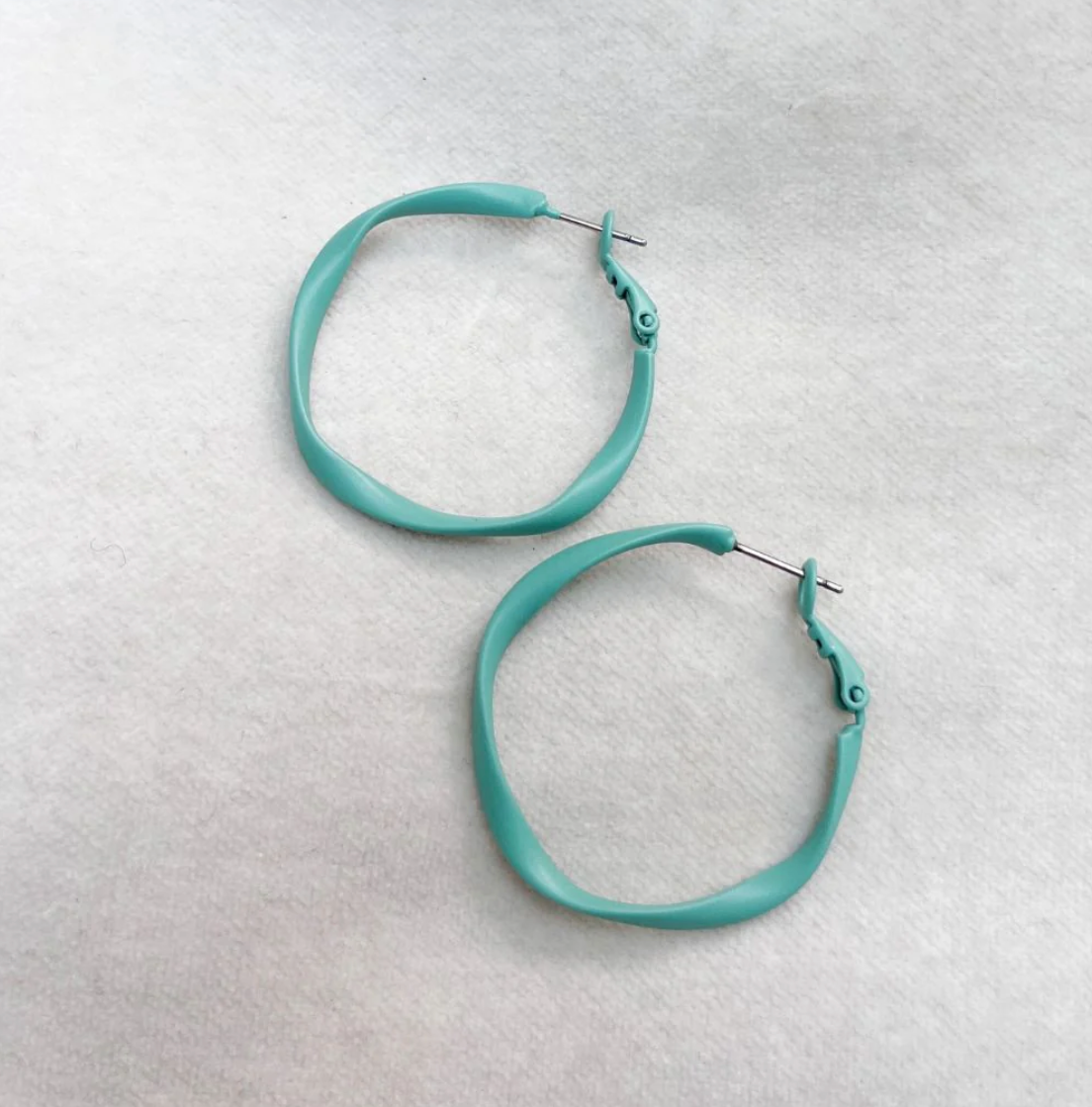 Twisty Hoops - various colours - mint