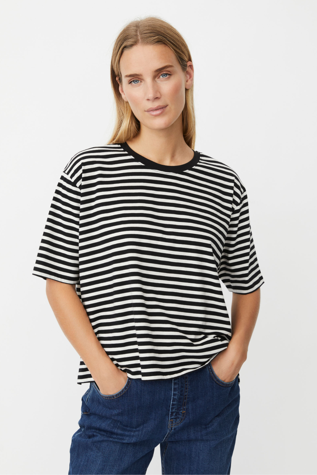 SALE3 - MaDoreann T-shirt - Black and White Stripe