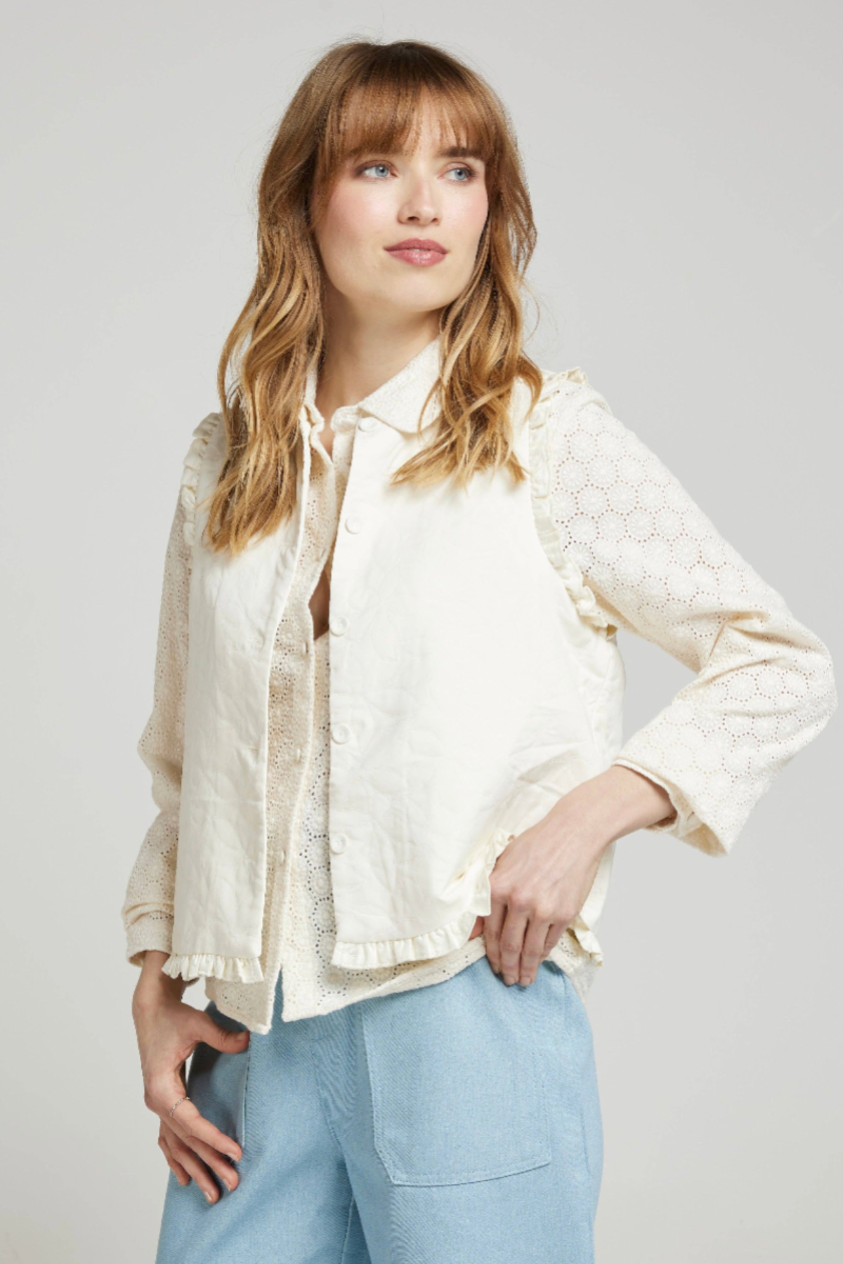 ISADORA - Ruffled Sleeveless Vest