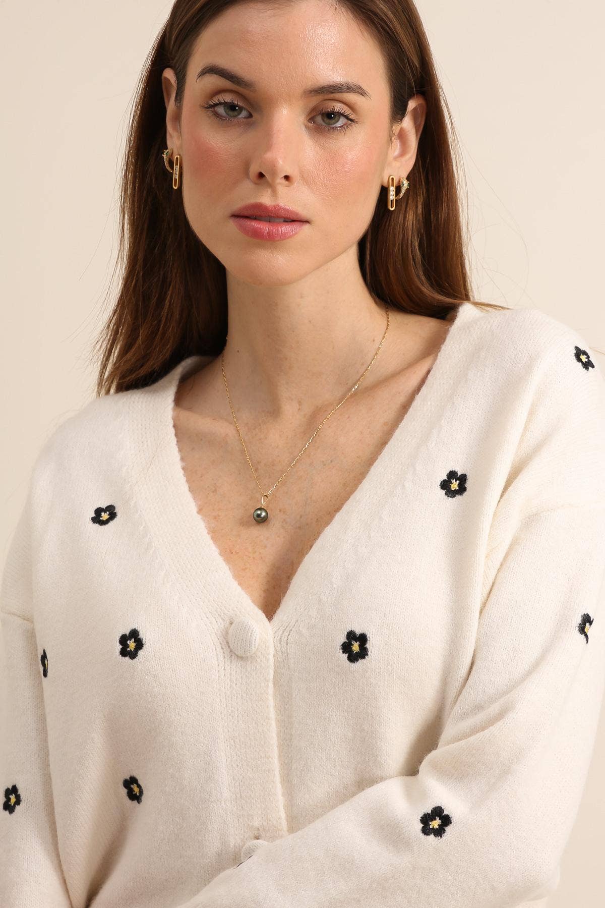Nettie - Cream Cardigan With Embroidered Flowers