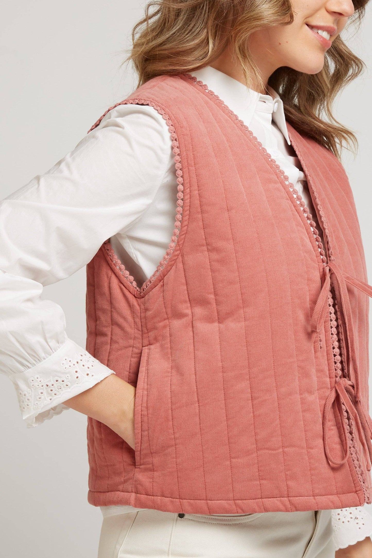 GABRIELA - Corduroy Gilet with bows