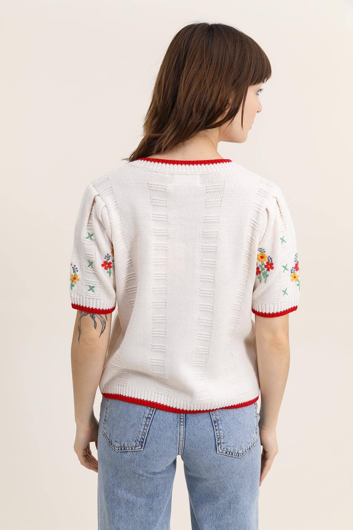 Teresa Flower Embroidery Short-Sleeve Cardigan